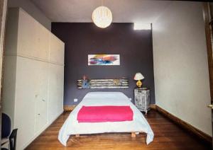 Antique,classy & quiet 3 bedroom and roof terrace apt in the heart of San Telmo