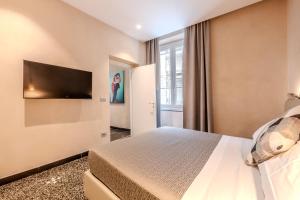 Deluxe One-Bedroom Apartment with City View