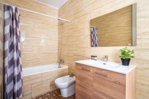 The Collection Barcelona - Sagrada Familia- Emblematic and Charming Catalan Home