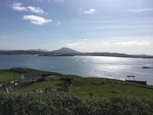 Teach Máire, Downings