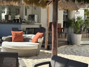 Luciana Hotel & Beach Club