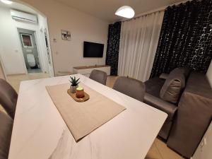 Golden Olive Apartment in Volme, Banjole!