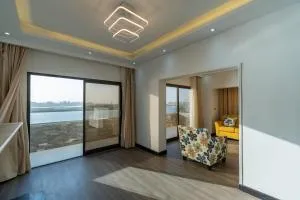 Luxurious 320m2 BalconyView Nile - Minyet el-Sîrig