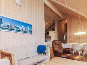 6 person holiday home in Højby-By Traum
