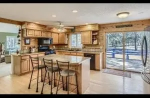 4 Bedroom 3 Bath Home with Hot Tub on 5 Acres - Calhan