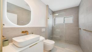 E Retreat On Archbold by HolidayCo