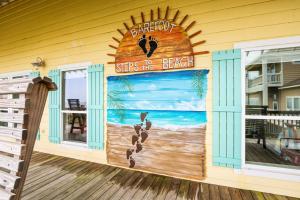 BEACHFRONT with DECK Hot Tub and View and Cargo Lift Sleeps 14