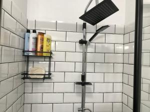 Central Modern & Pretty Apartment