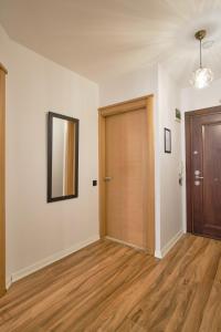 Central Modern & Pretty Apartment