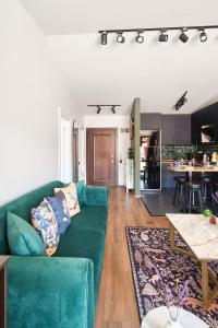 Cozy Penthouse with the Balcony