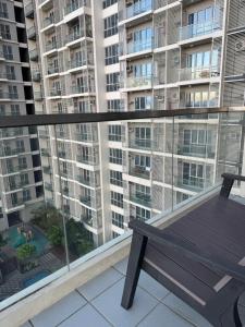 S & E Condo with Panoramic View