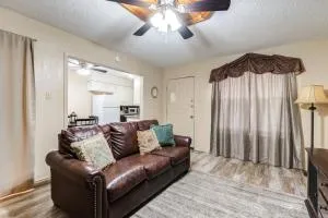 New! Updated, Open Concept - Black Beard's Cabin - Brownfield