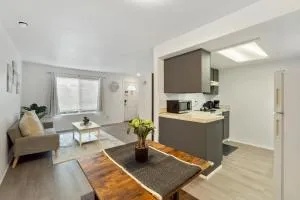 Central Bellevue Retreat - بلفيو