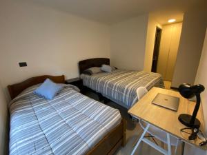 Depto a pasos de la playa, piscina, jacuzzi y patio