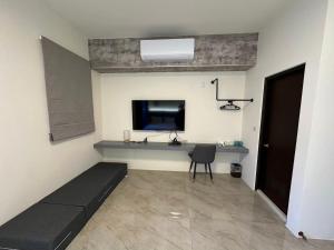 Minbo Waterfront Homestay