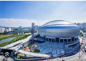 Stayjin KachisanStation Gimpo AirportIncheon Airport Yeouido Hongdae Gocheok Dome Up to 9people 4 beds