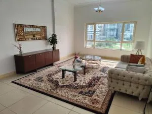 Delightful 3Bedroom Family Apartment - Layyah