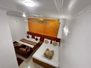 The Super Residency - Near Nizamuddin Markaz & Auliya Dargha