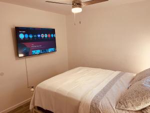 Kingman Gold 2BR Retreat at the Heart of Rt 66