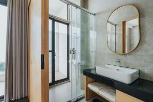 Phòng 4 người có tầm nhìn ra quang cảnh xung quanh (Quadruple Room with View)
