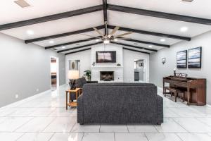 Contemporary Coastal Oasis Awaits