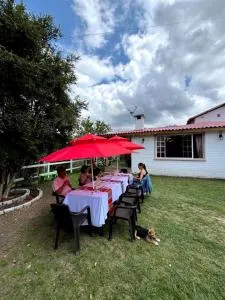 Casa rústica con vista increíble y aire fresco - La Merced
