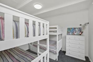 Serene Lonsdale Getaway