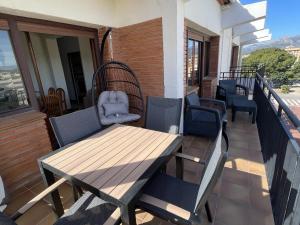 Apartamento frente al mar con terraza y vistas fabulosas, Miami Playa - ES-9-157