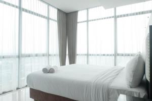 Vibrant Luxurious 2BR Apartment at Aryaduta Residence Connected to Cito Mall By Travelio