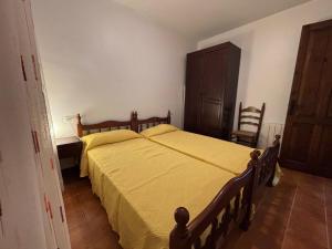 Casa con Gran Jardín Privado y Piscina Comunitaria en Torroella de Montgrí - ES-323-44