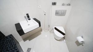 Spacious 2BR at The Via and The Vue Apartment Surabaya By Travelio