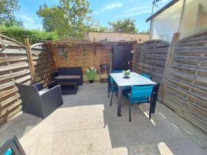 Maison mitoyenne climatisée 7 pers. avec piscine et parking à Marseillan-Plage - FR-1-326-848