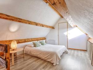 Chalets Chalet lumineux avec grand jardin et parking prive a Merville-Franceville-Plage - FR-1-788-55 : photos des chambres
