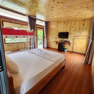 Apple House & Coffee