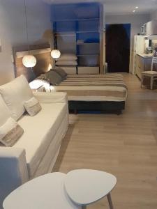 DPTO FRENTE Al MAR EN QUEQUEN CON PISCINA