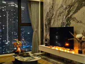 Ecopark Duplex Homestay by QMP