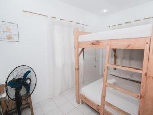 Budget vacation house 5 mins walk to ELYU beach