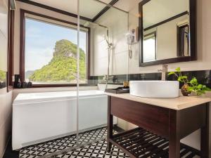 Suite Junior Có Ban Công (Junior Suite with Balcony)