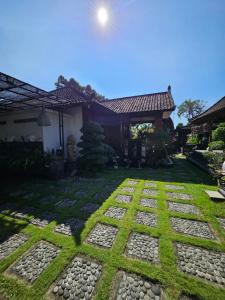 Nirun Garden Villa - Balinese Traditional House in North Bali