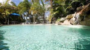 The Summit - Trinity Beach - Ocean Views !!