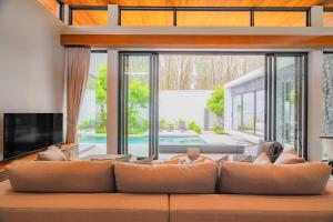 3BR Pool Villa at Botanica Modern Loft in Bangtao