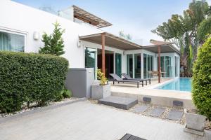 2BR Miami-style Pool Villa in Kamala, Villa Janine