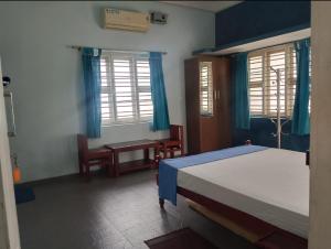 Sun n Tan Beach Home stay