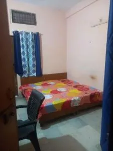 Super Class Guest Hostel - Барейллі