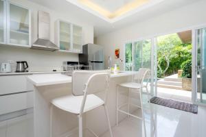 Balinese Style 3BR Villa Morning Forest, Nai Harn