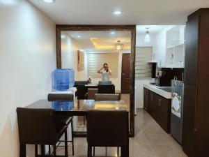 Syvs 2Br & 1TBath Condo Oasis Behind SM Mall 411