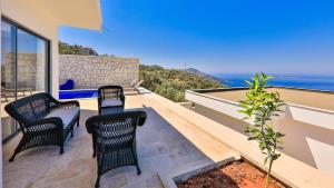 1 Bedroom Seaview villa 3m drive to the center