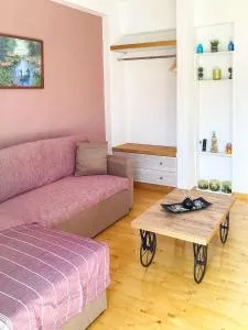 Dina's Flowers - Alonnisos Summer Havens - Votsi