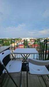 Spacious & Cozy 1-Bedroom Apartment, Sleeps 2-4
