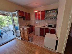 Apartment in Okrug Donji with sea view, terrace, air conditioning, WiFi 5136-1